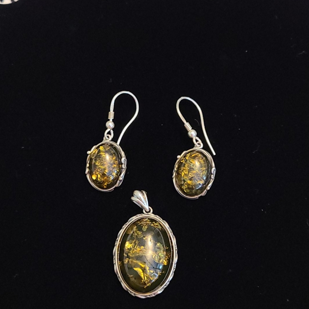 COPY - Dark green amber in 925 silver pendant and earring